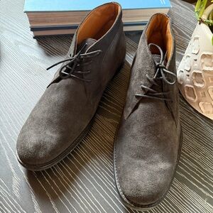 Johnston & Murphy Gray Chukka Boots
